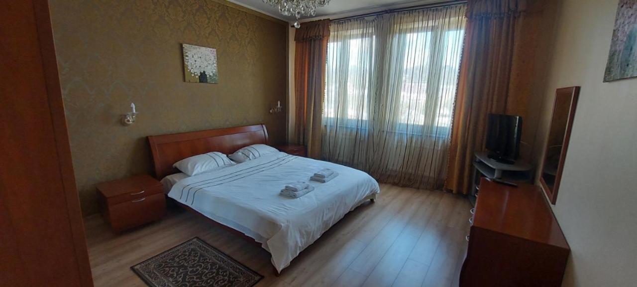 Stylish Deluxe apartment!!! Lviv Extérieur photo
